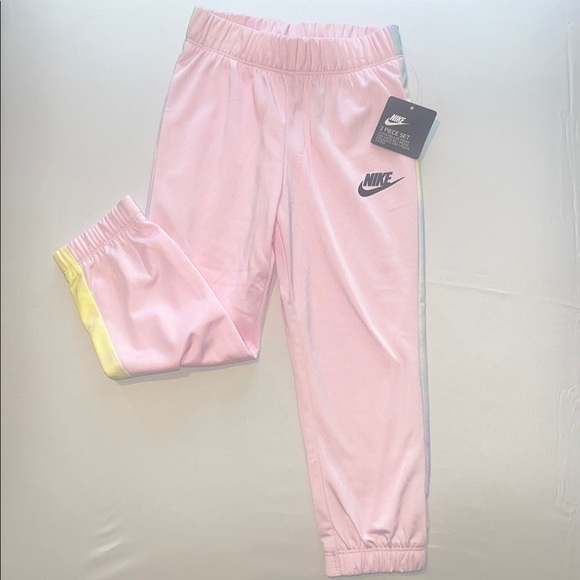 NWT- Kids Nike Tracksuit - Picture 4 of 5